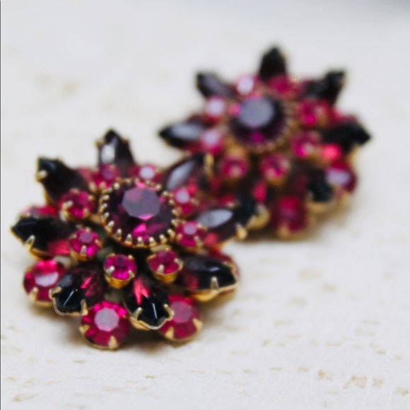 Red and pink vintage signed Judy Lee clip on gold tone earrings - Picture 3 of 12